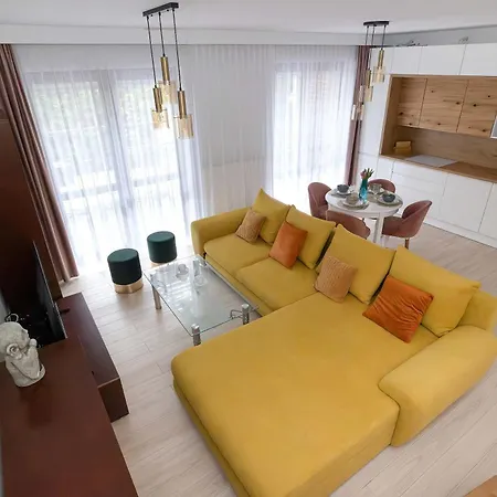 Rodzinny Z Parkingiem W Kolobrzegu By Renters *