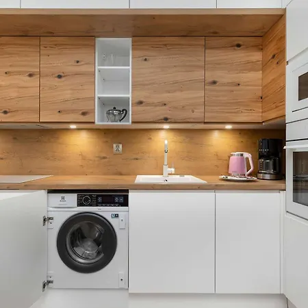 Rodzinny Z Parkingiem W Kolobrzegu By Renters Apartment Kolobrzeg